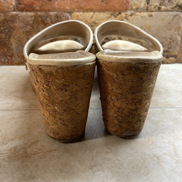Tory Burch Wedge Sandals Platform Patent Leather Cork Yellow Size 10 M - Picture 11 of 16